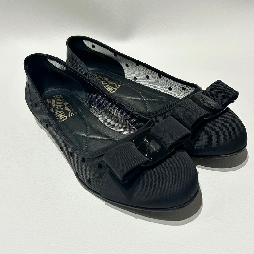 サルヴァトーレフェラガモ ヴァラ ドット フラットシューズ 黒 5.5D