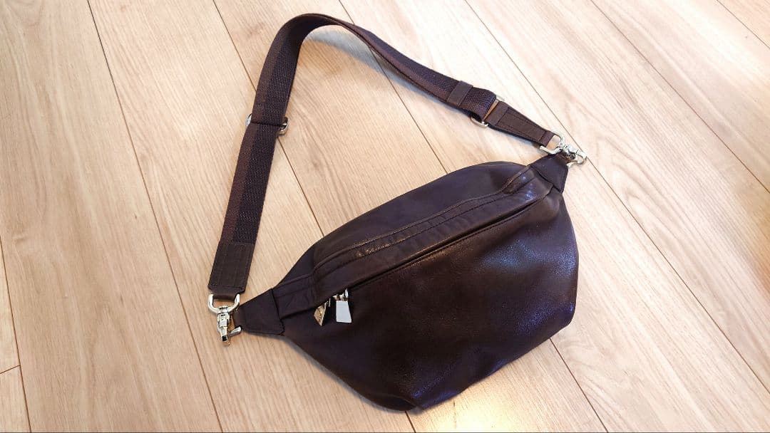 aniary アンティークレザー ボディバッグ aniary（アニアリ） ウエストポーチ ボディバッグ（アンティークレザー