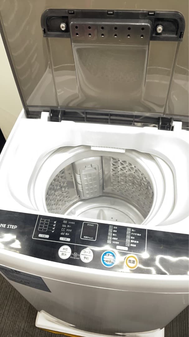 ★ほぼ未使用！一人暮らしに、ぴったりサイズONE STEP 洗濯機 3.2kg