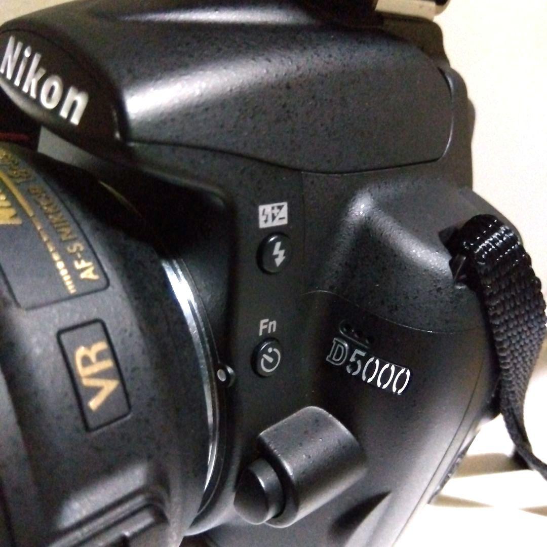 【値下げ】Nikon カメラ《D5000》＆ストロボ《SB-800》