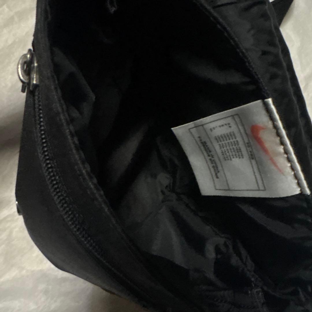 90s 00s ワンショルダー NIKE レア ボディバッグ スリングバック 冬