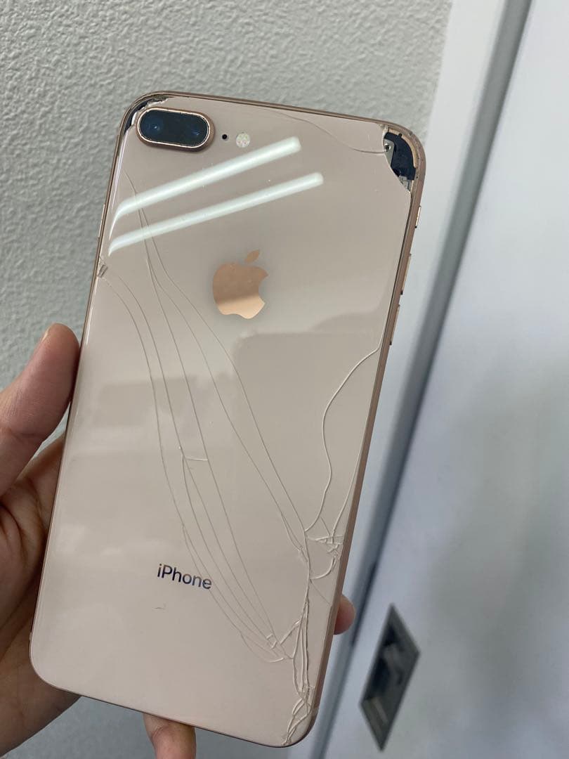 ジャンク品iPhone 8 Plus 64GB バッテリー86% 05504 - メルカリ