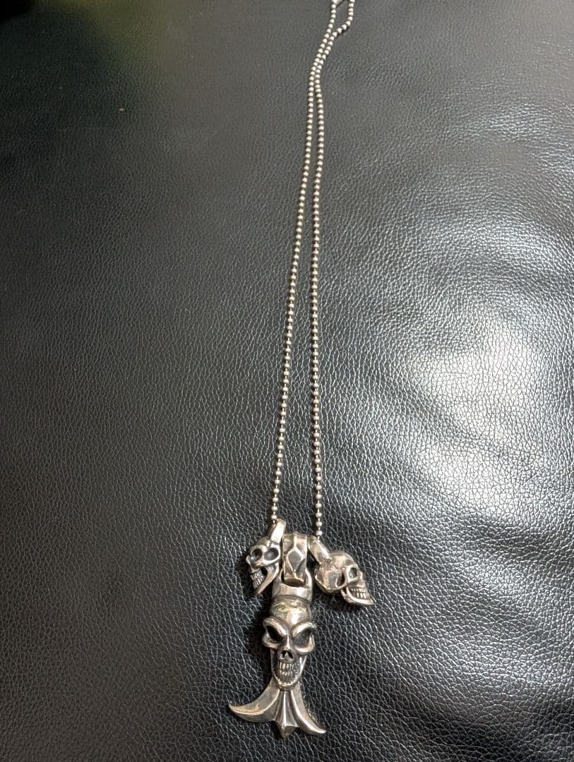 だ*お様 ビルウォールレザーネックレスセット - メルカリ