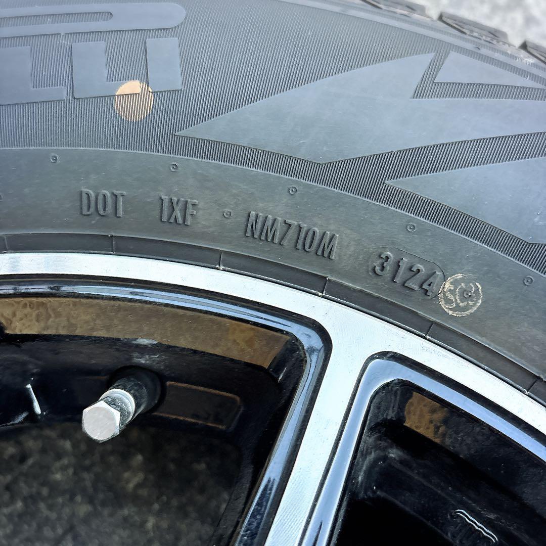 【2024年製】 スタッドレスタイヤ ピレリ アイスゼロ 215/65/R16