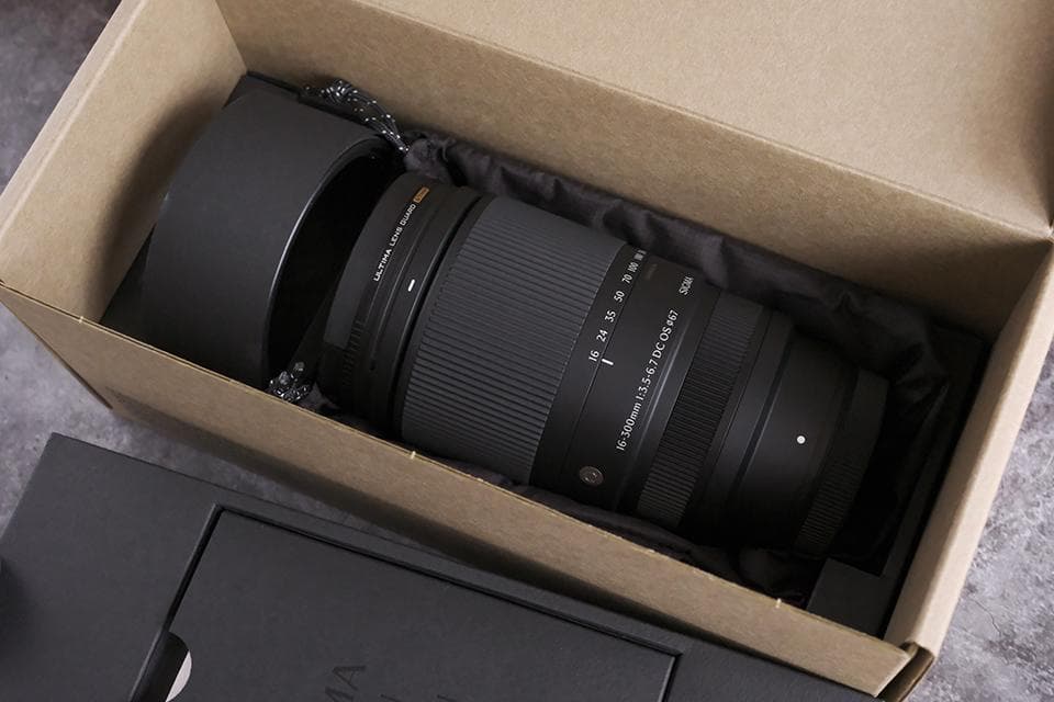SIGMA 16-300mm F3.5-6.7 DC OS ズームレンズ