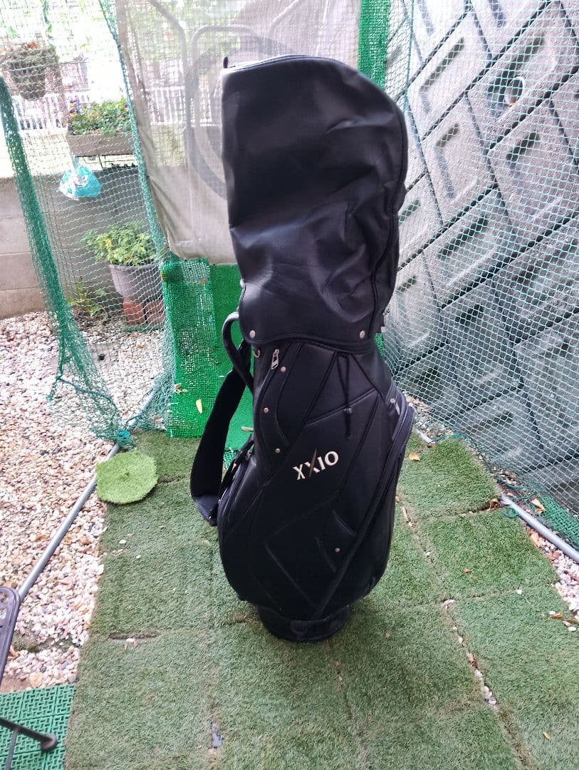 XXIO ゴルフバッグ 黒 XXIO ゼクシオ 超軽量スタンダードモデルキャディバック GGC-X161