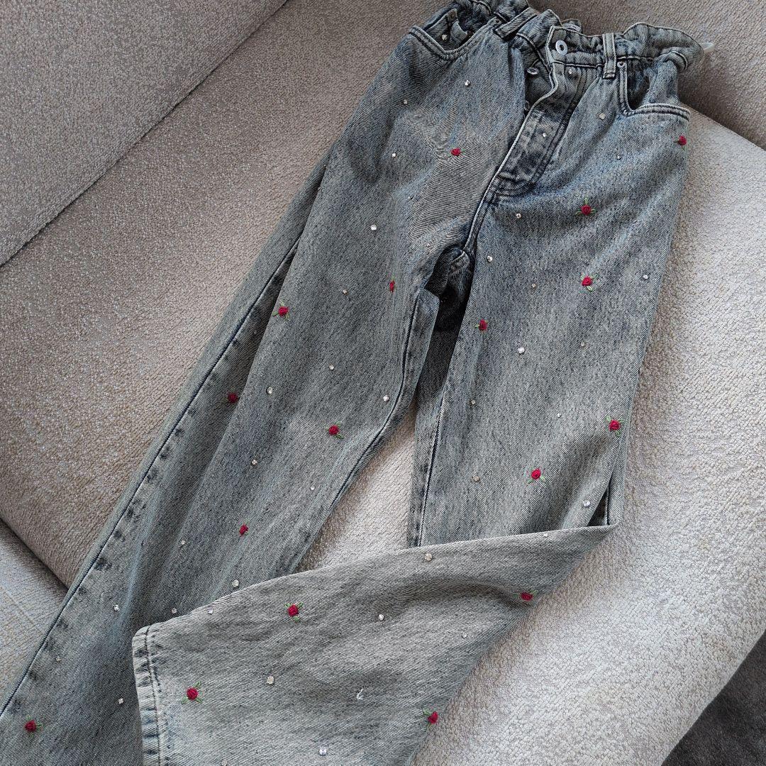 レア♡ミュウミュウ 正規品 刺繍ビジューつきデニムパンツ ジーンズ