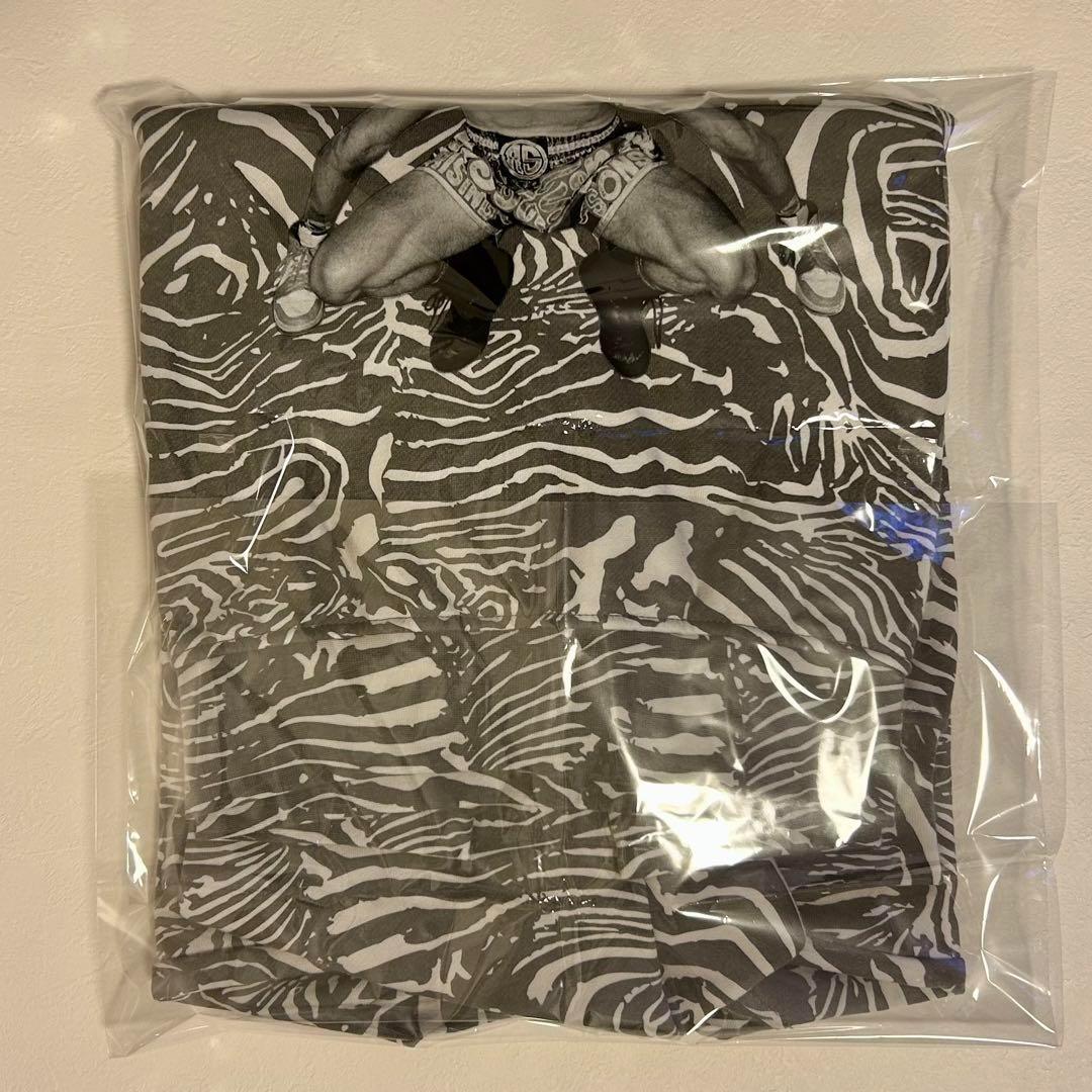 レッチリ  ゼブラ プルオーバー World Tour 2023