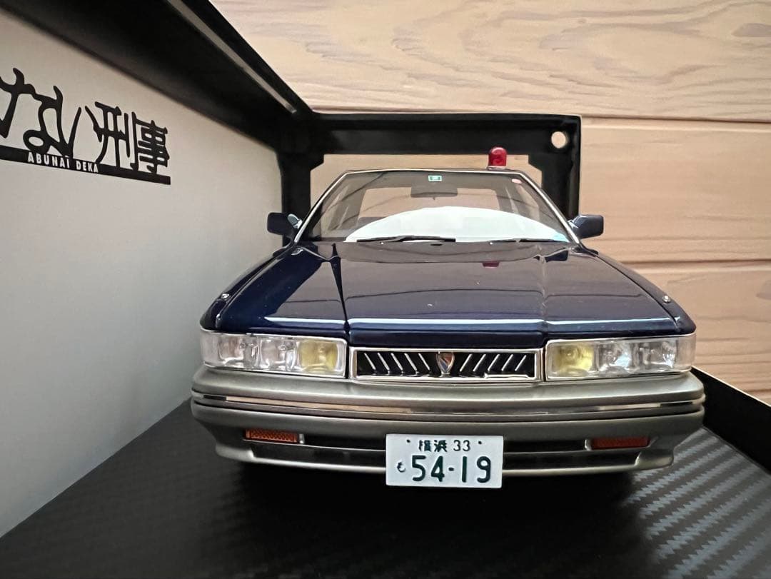 イグニションモデル✖️トミーテック 1/18 あぶない刑事 日産レパード 港3号