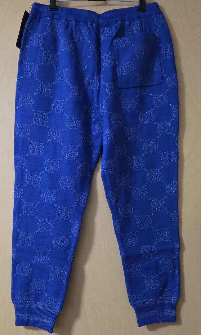 アンコキーヌ コアスパンヤーンニットラメモノグラム柄 セットアップ