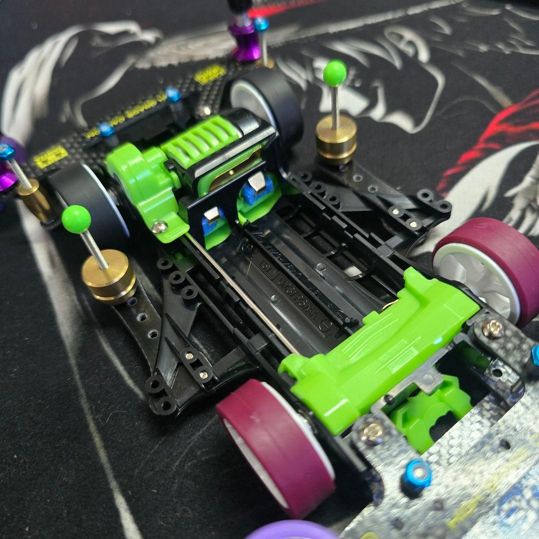 カスタム ミニ四駆 エヴァンゲリオン 初号機　完成品　塗装