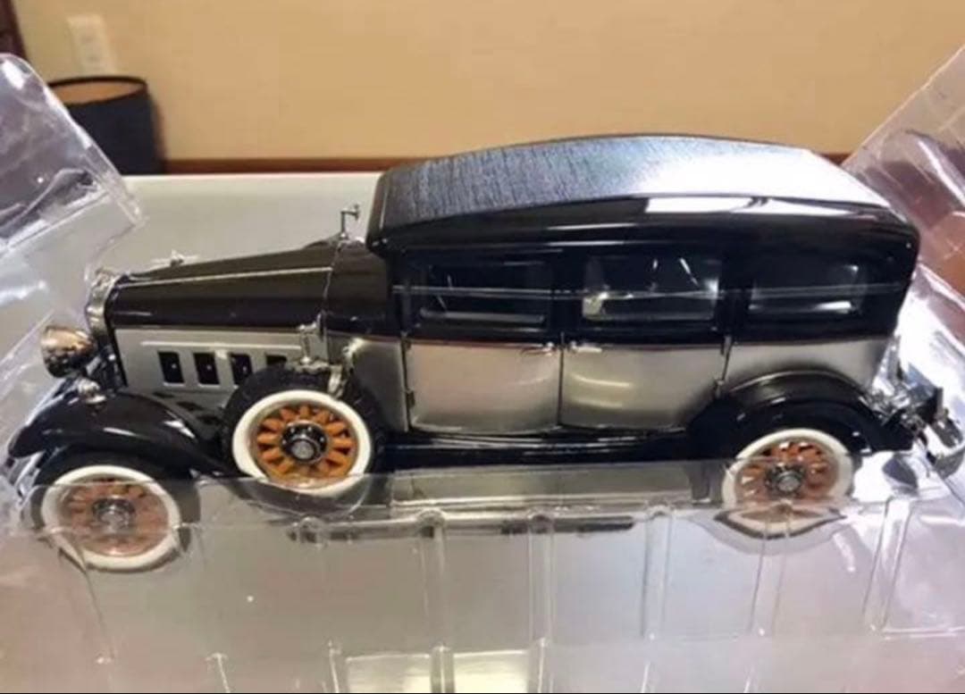 1/18 オートワールド ピアレスマスター8セダン1931 限定1500 - メルカリ