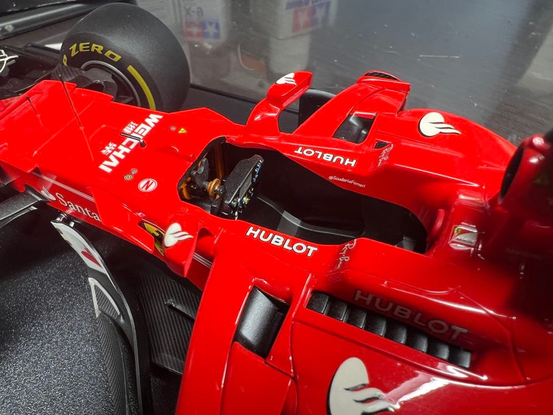 タミヤマスターワーク　フェラーリSF70H 1/20 正月割引