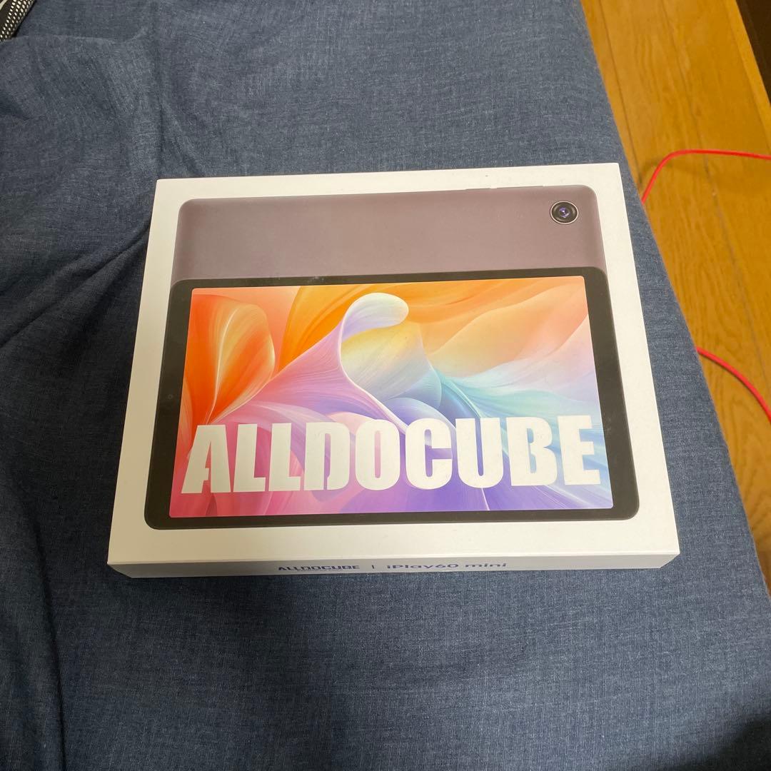 ALLODOCUBE タブレット本体 パープル 0840080560892_A01.jpg
