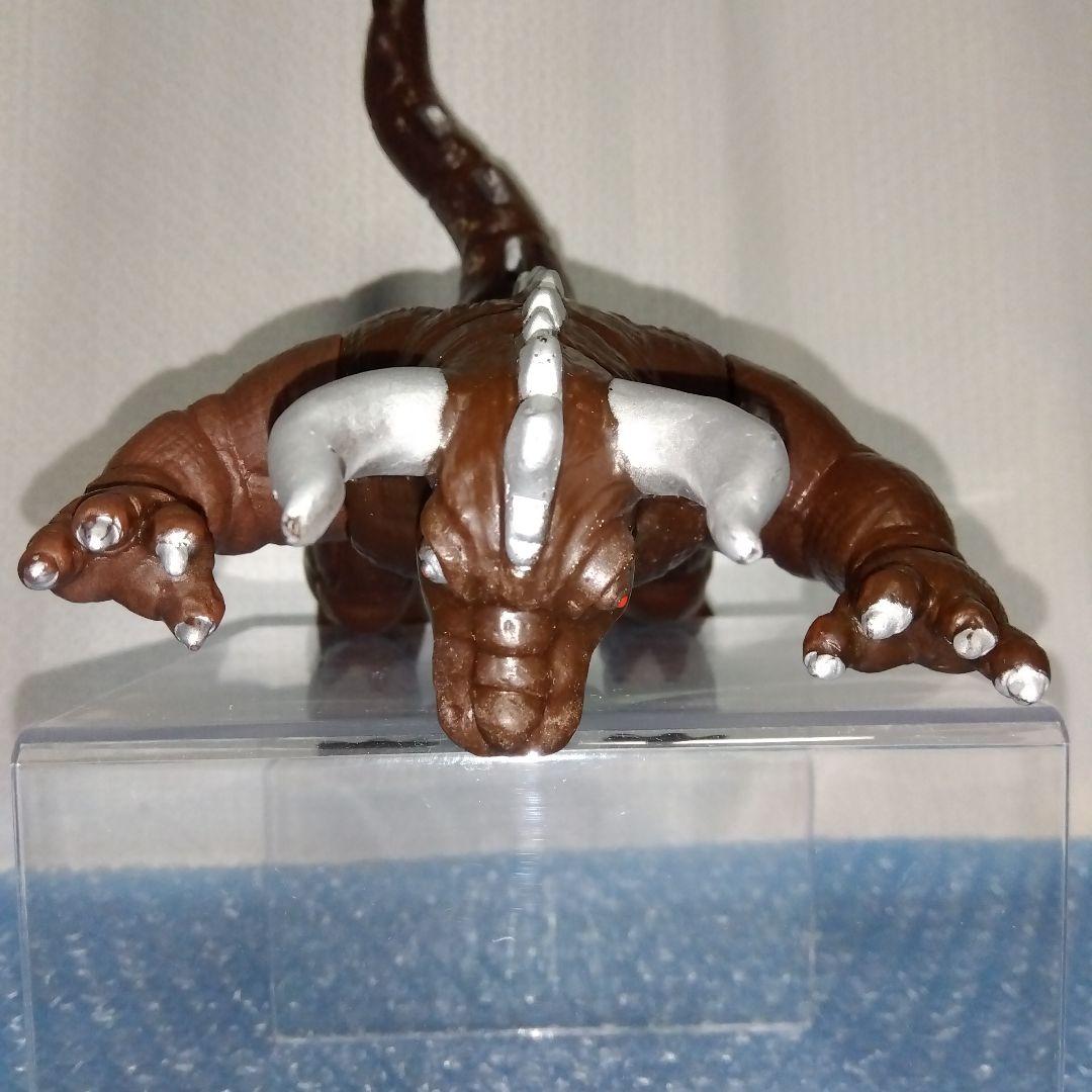 詳細不明 無版権？ 二本角の怪獣 ソフビ パチ - メルカリ