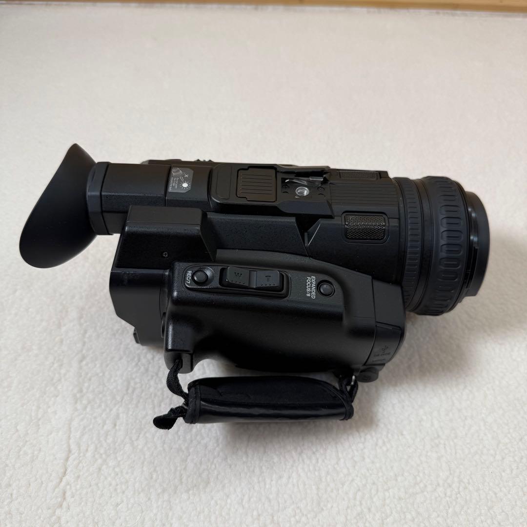 ジャンク JVC 4Kビデオカメラ GY-HM175 - メルカリ