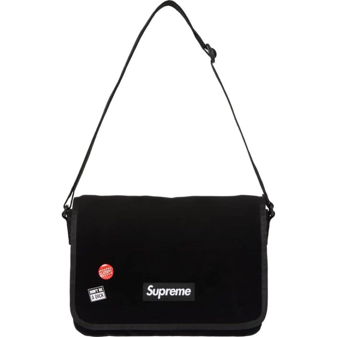 バッグ Supreme Velvet Small Messenger Bag Black Supreme Velvet Small Messenger Bag (FW25) - $98