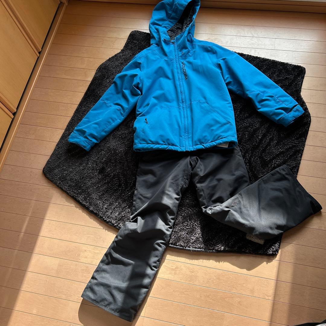 volcomスノーウェア着用３回　 キッズL US１２　 上下セット ボルコム スノーボードウェア キッズ」の人気商品一覧 | 安い商品を