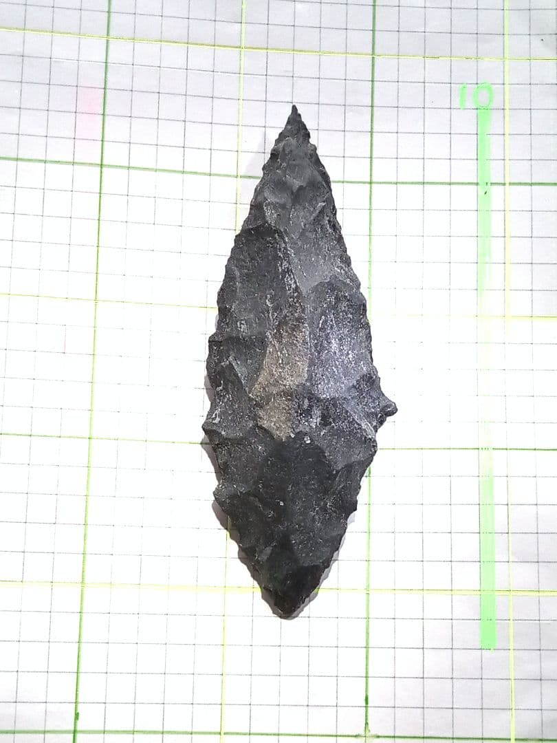 サヌカイト 原始人 石器 石槍 アイヌ仕様 尖頭器 e 模写 - メルカリ