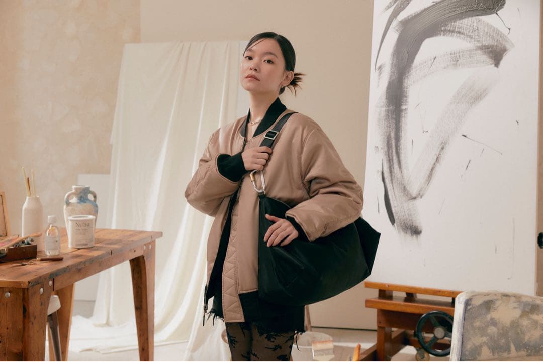 BTS ジョングク GOLDEN OVERSIZED BOMBER JACKET