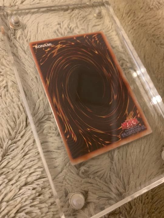 No.157遊戯王美品エラーカード裏面枠ズレ大初期ブラックマジシャンウルトラレア