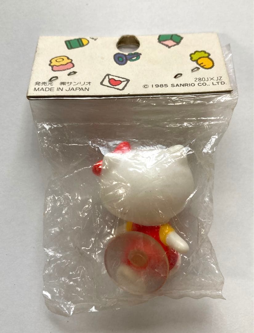 サンリオ　ハローキティ　吸盤付きマスコット　レトロ