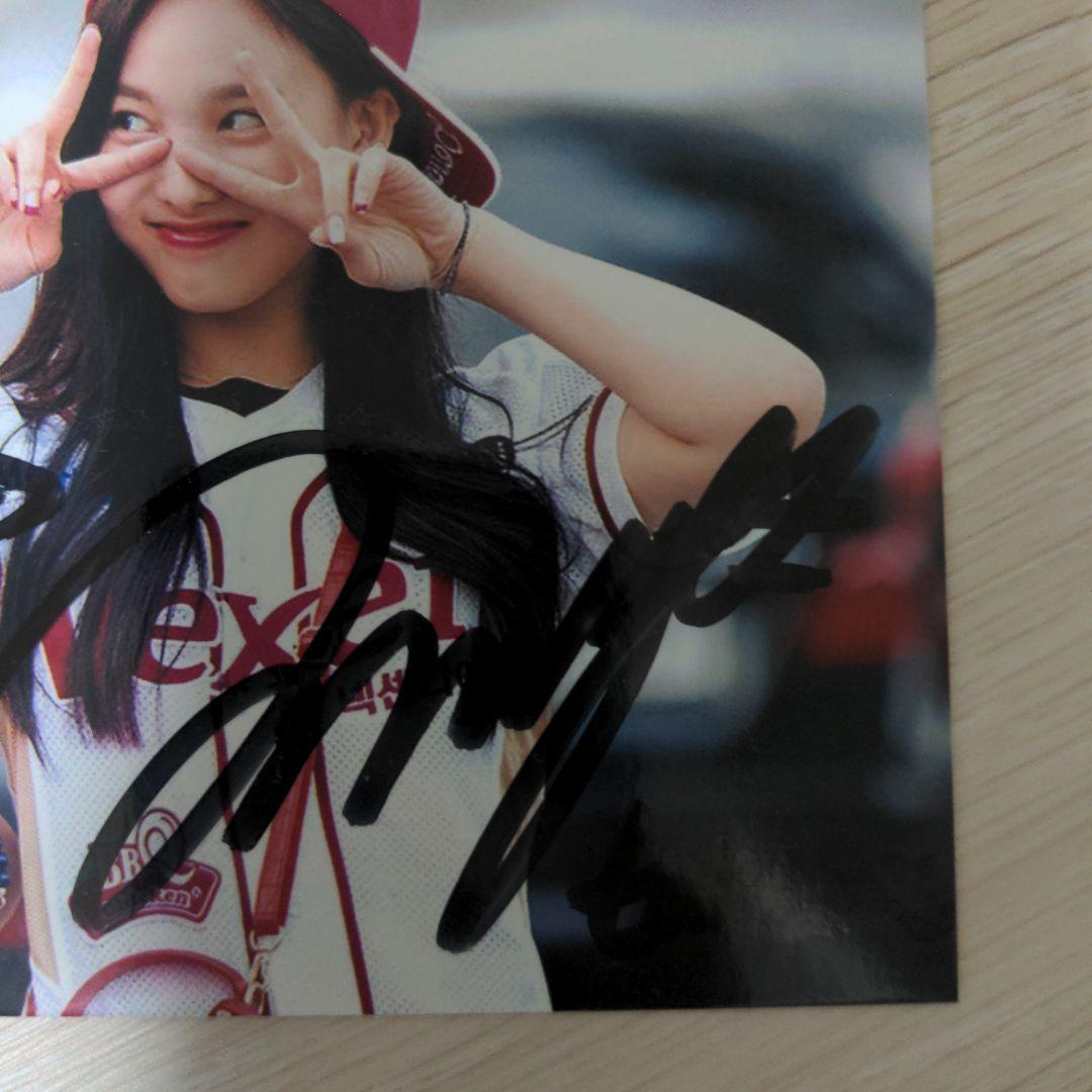 TWICE（サナ、ナヨン）直筆サイン入り写真 - メルカリ