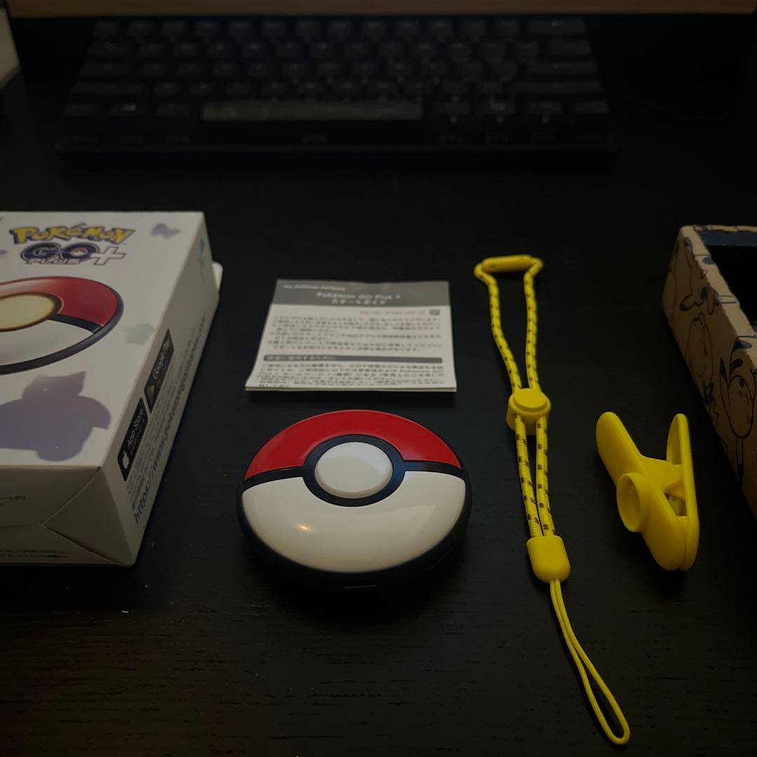 Pokémon GO Plus+ 本体と付属品