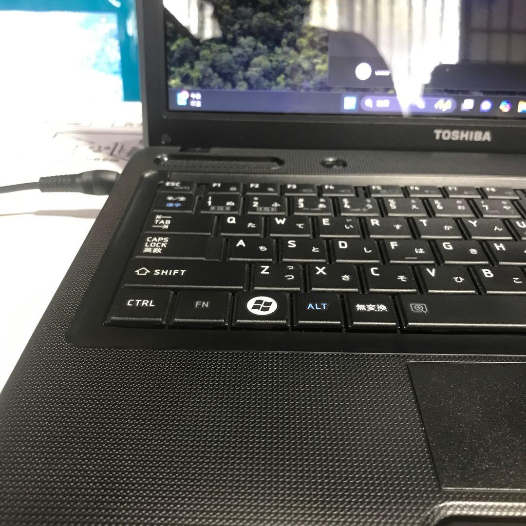 TOSHIBAdayna book Windows11 pentium