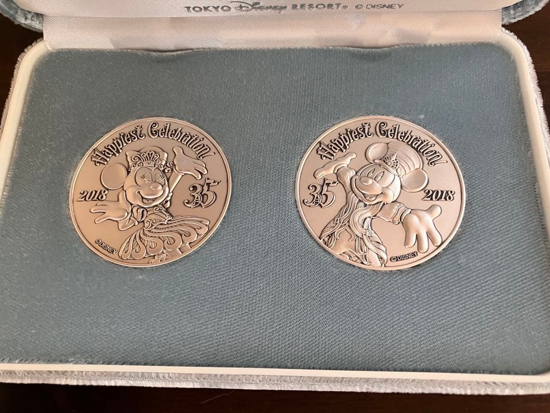 東京ディズニーリゾート 35周年記念純銀製メダル 2枚セット