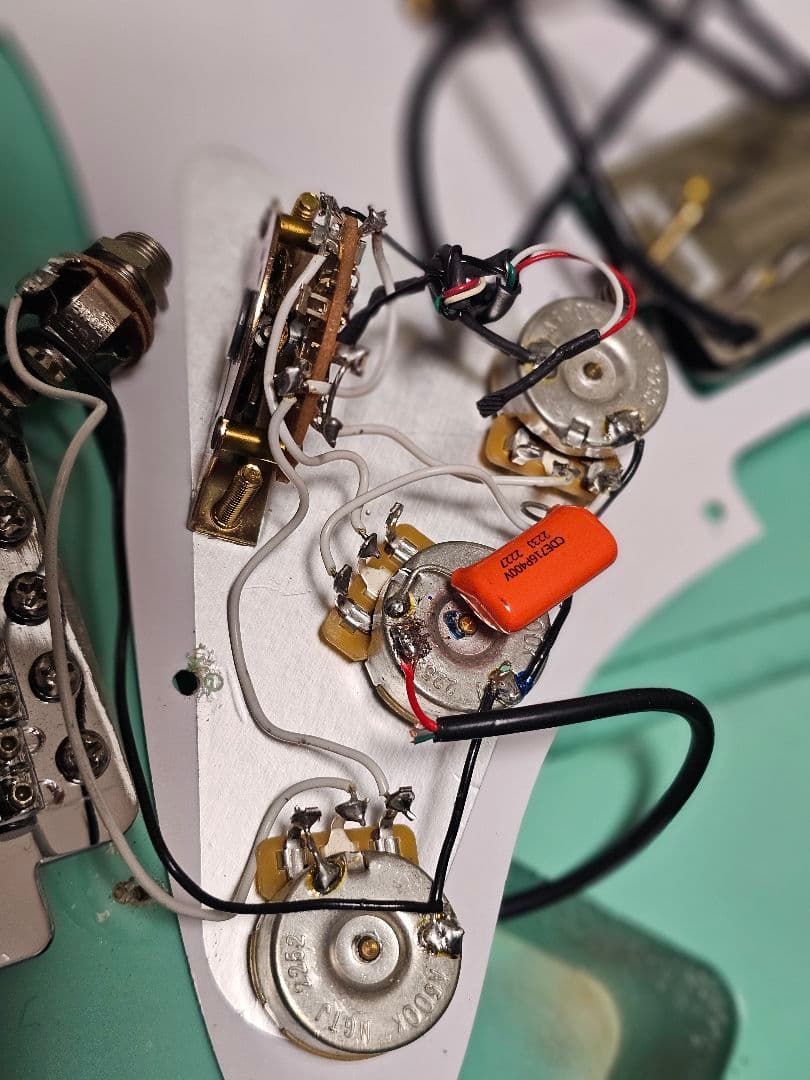 終了間近！【配線済ハイスペックパーツ】セイモアダンカンピックアップ（乗せ替え用）