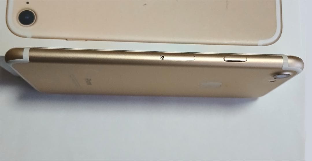 iPhone 7 Gold 128 GB docomo iPhone 7 ゴールド - 極上状態 97