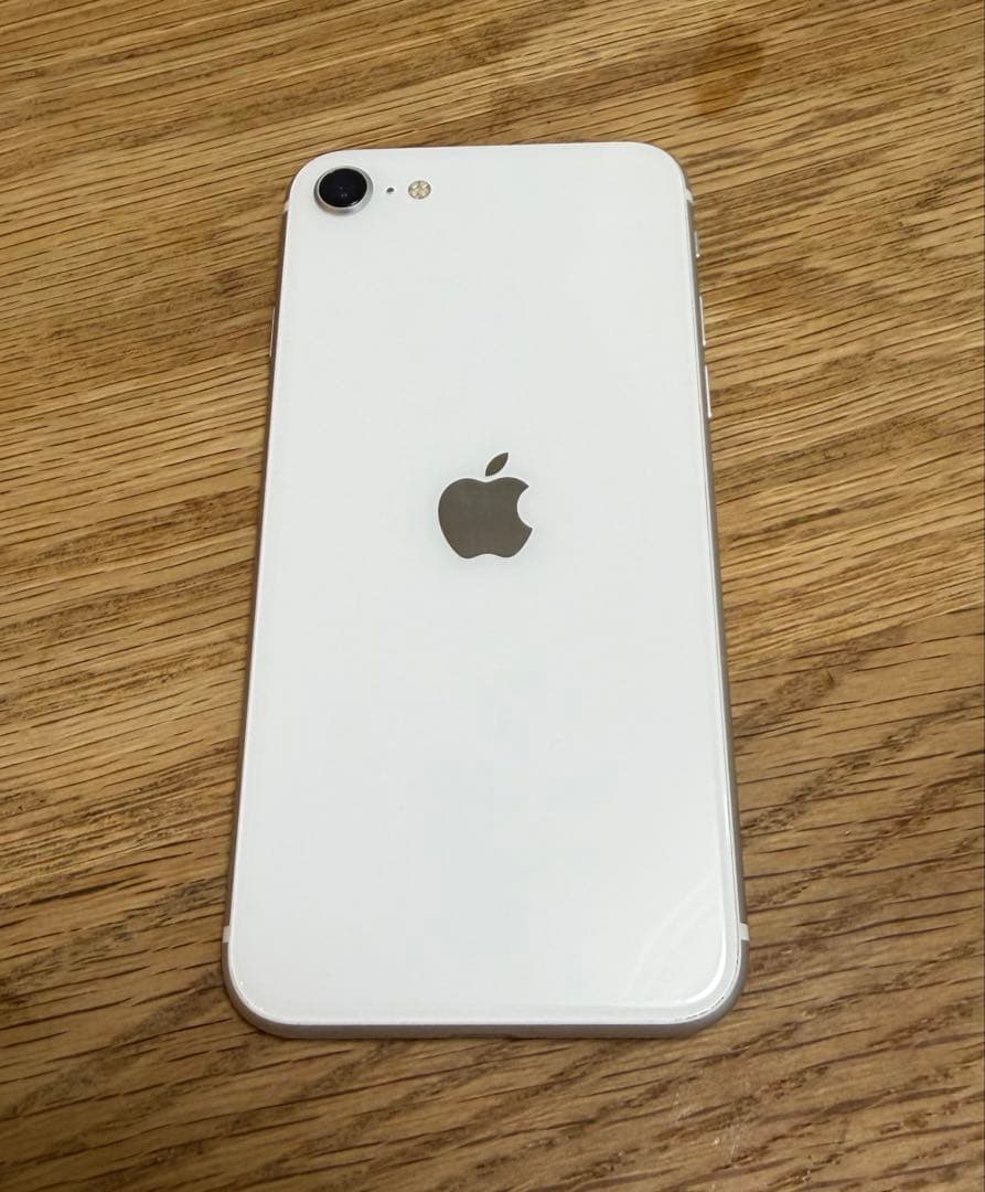iPhone SE (第2世代) 64GB ホワイト ひび割れあり - メルカリ