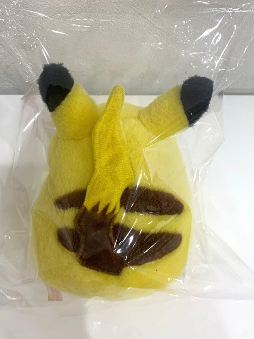 ピカチュウ　ぬいぐるみ　タカラトミー　TOMY