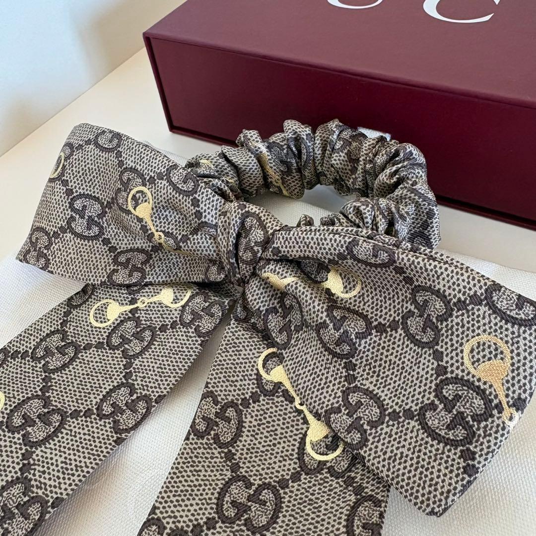 GUCCI GGパターン リボン シュシュ ホースビット 2点セット - メルカリ