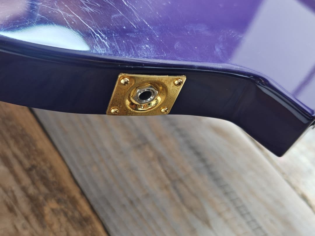 FERNANDES RAVELLEみたいなギター　ノーブランド