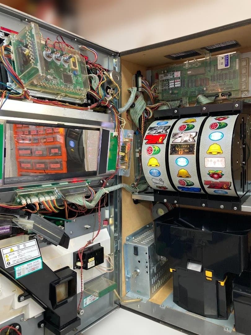 クイーンズブレイドR2流浪の戦士　動作確認済み　5号機　不要機付き