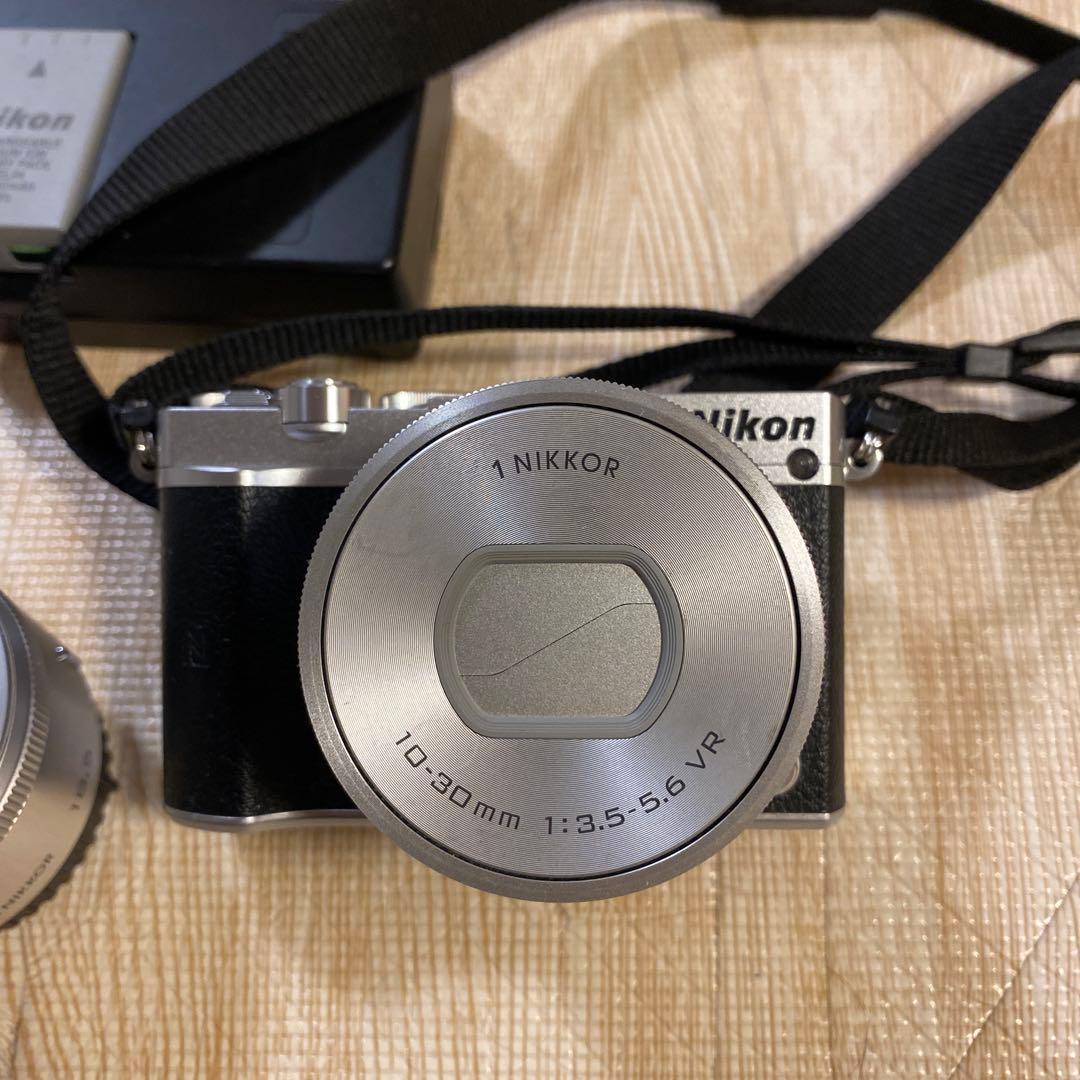 Nikon1 J5ダブルレンズ◆10-30/f3.5-5.6◆18.5/f1.8