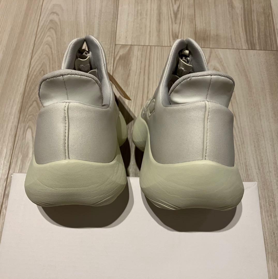 新品未使用 Asics One \"White\" ONE OK ROCK Taka