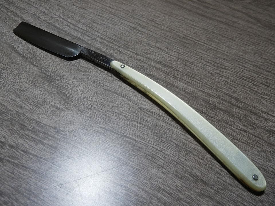 ○懐かしい 昭和 床屋の剃刀 岩崎 トキワ 西洋剃刀 レザー 岩崎重義