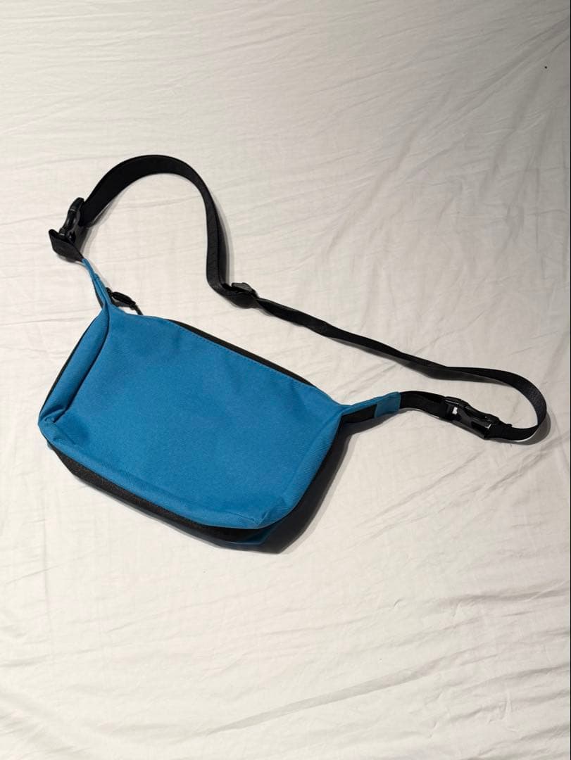 F.C.Real Bristol ボディバッグ ブルー（水色） - メルカリ