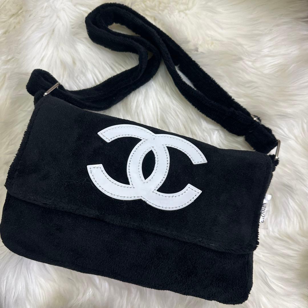 大人気⭐️CHANEL シャネル ノベルティ フェイクファー ショルダー