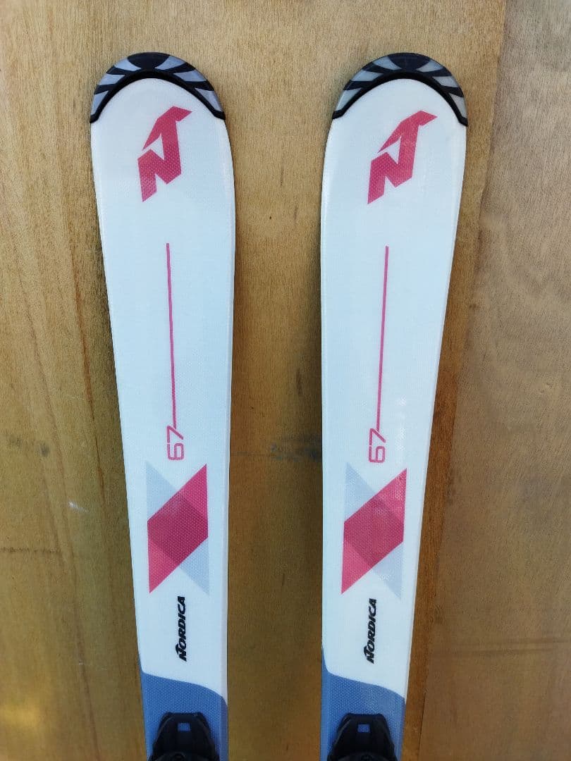 ノルディカ Nordica スキー 板 sentra 130 水色 - メルカリ