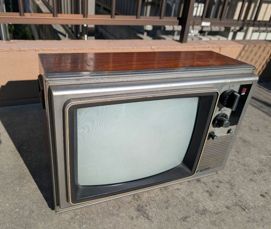 希少！！ビクター カラーTV　c-3514型 ブラウン管TV 木目調　ジャンク 希少！！ビクター カラーTV c-3514型 ブラウン管TV 木目調 ジャンク