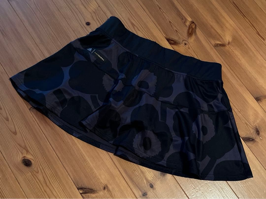 ね*ん様 アディダス　マリメッコ　スコート　大人気完売品 2026年最新】adidas マリメッコ スコートの人気アイテム - メルカリ