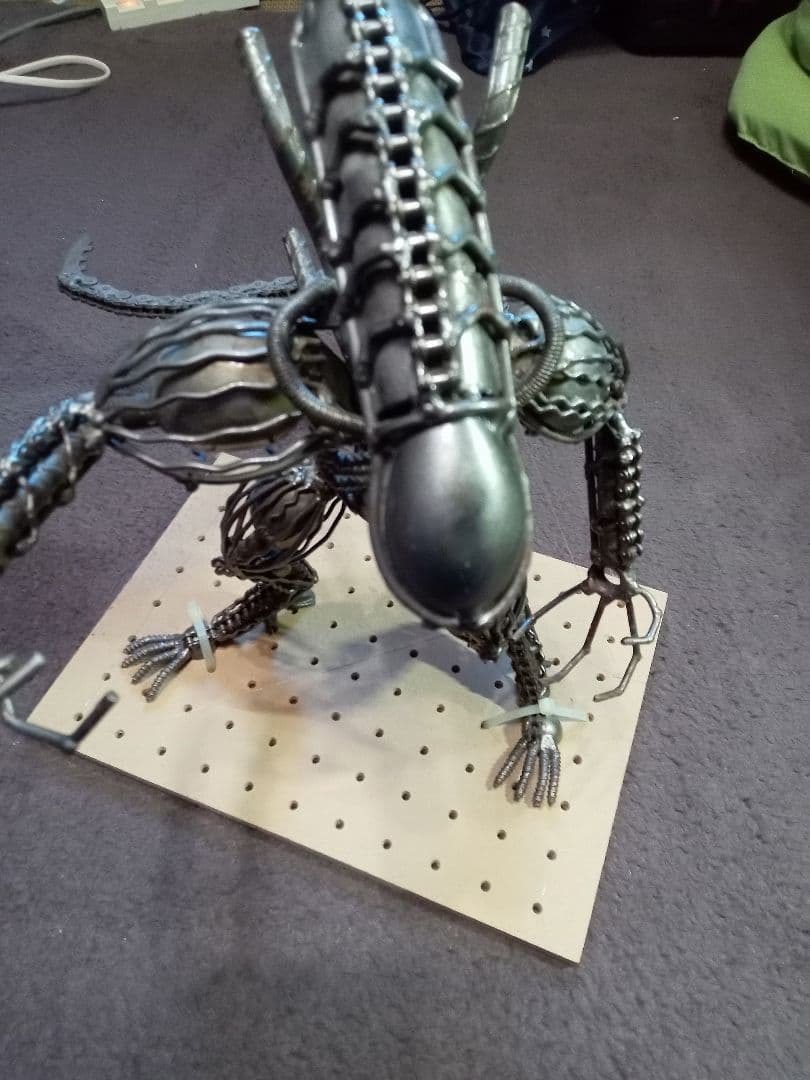 メタルアート エイリアン 廃材アート - メルカリ