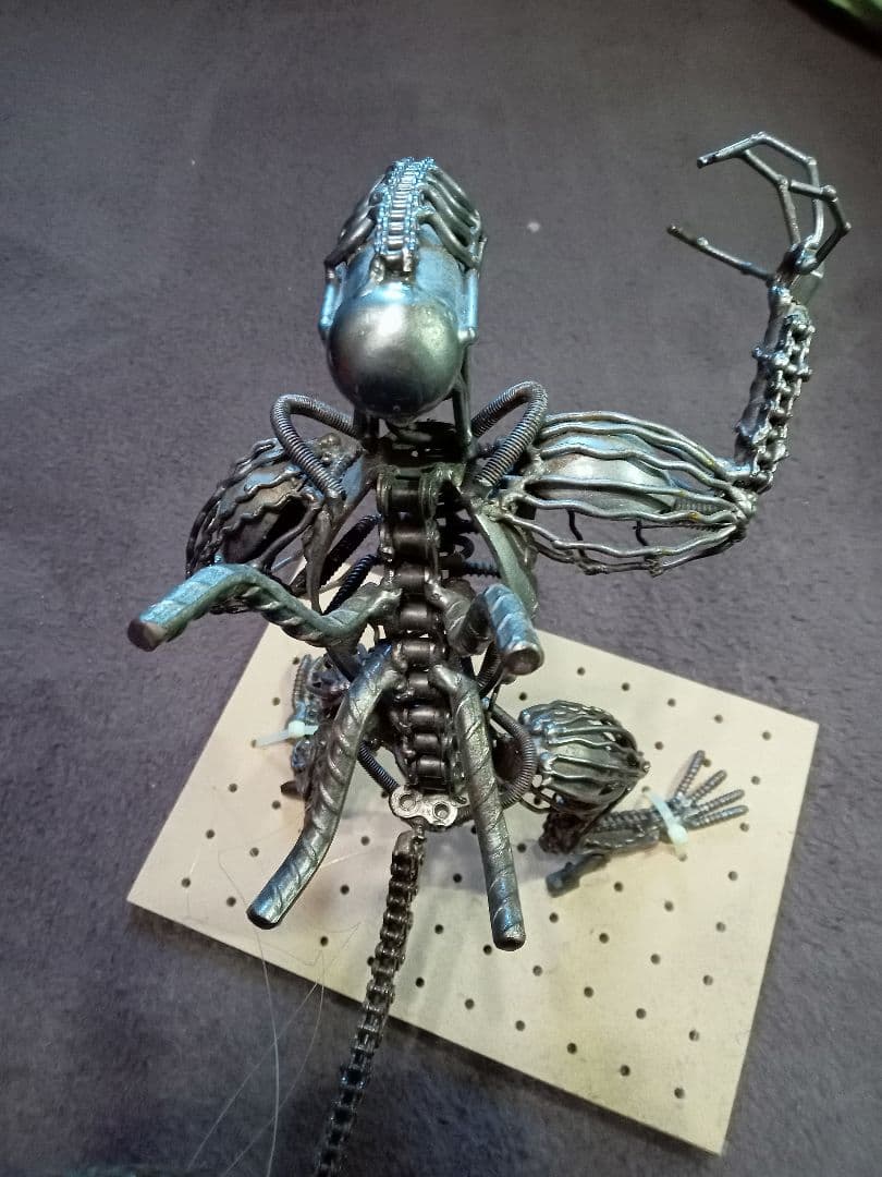 メタルアート エイリアン 廃材アート - メルカリ