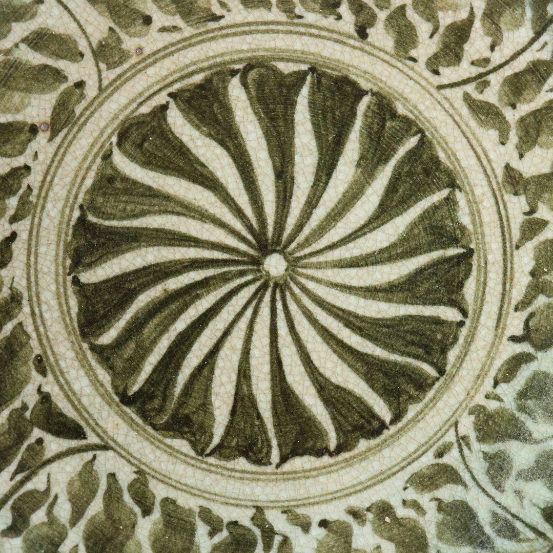 東南アジア美術 ミャンマー 鉄釉 葉文盤 飾皿 大皿 古玩 AN372 - メルカリ