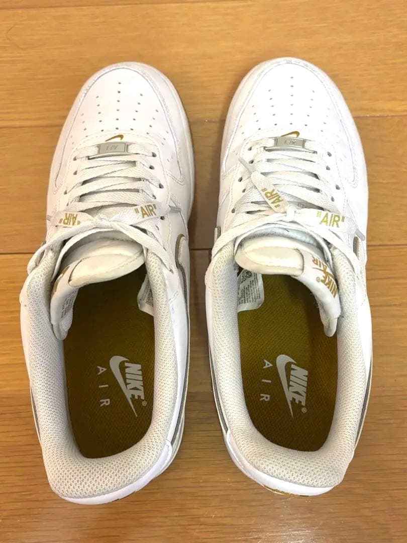 ナイキ エアフォース1 '07 ホワイト×ゴールド ガムソール 26.5cm