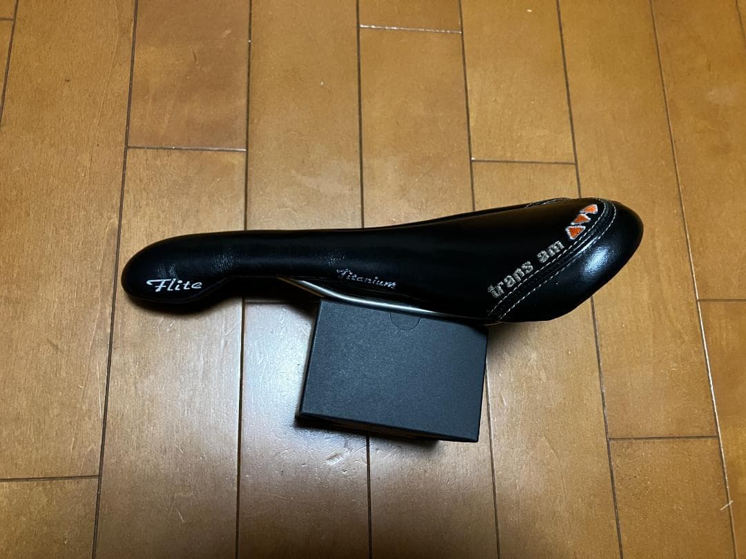 希少 セライタリア フライト チタニウム トランザム trans am サドル